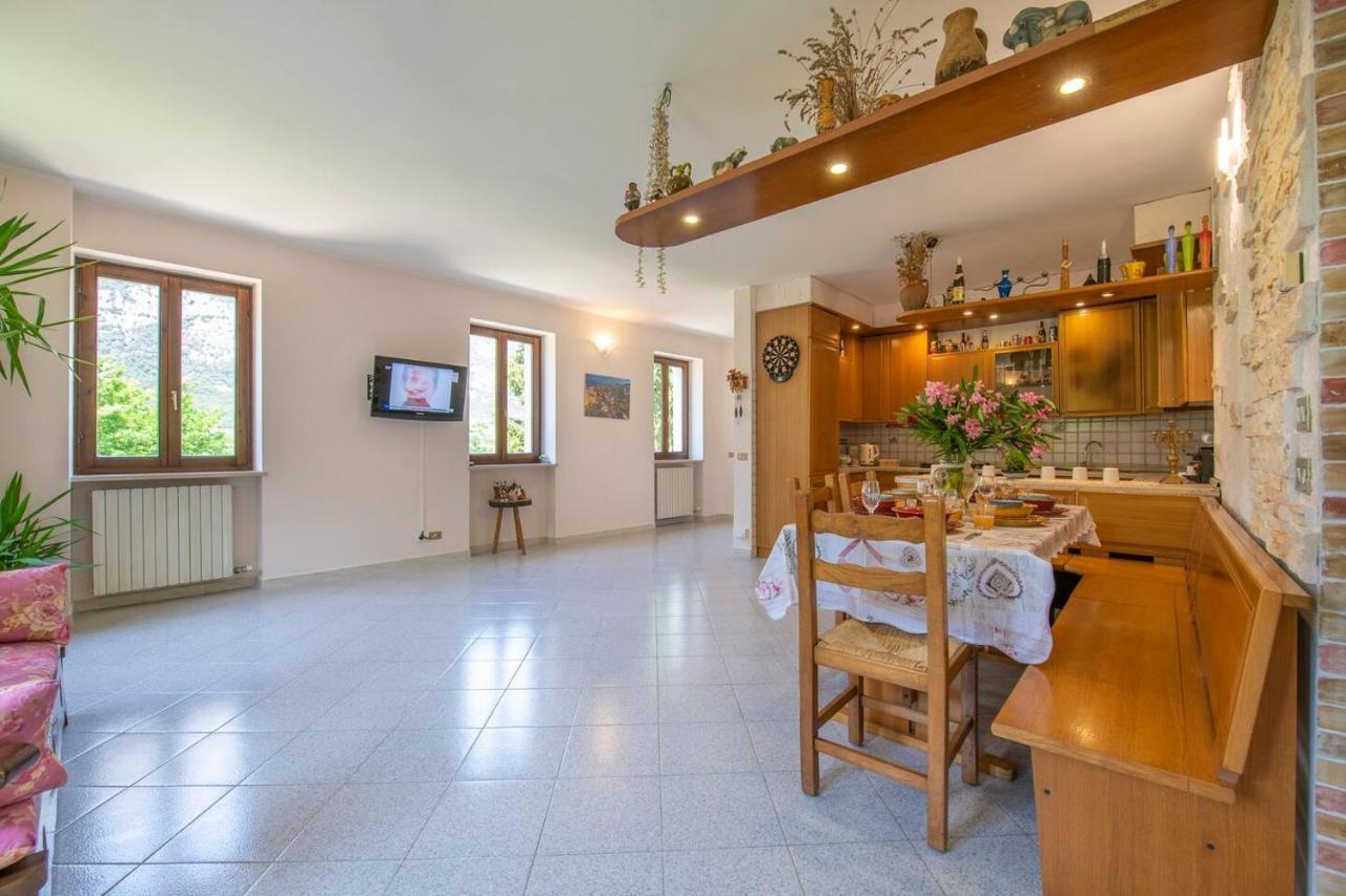Le3Sirene Apartment Brentino Belluno Bagian luar foto