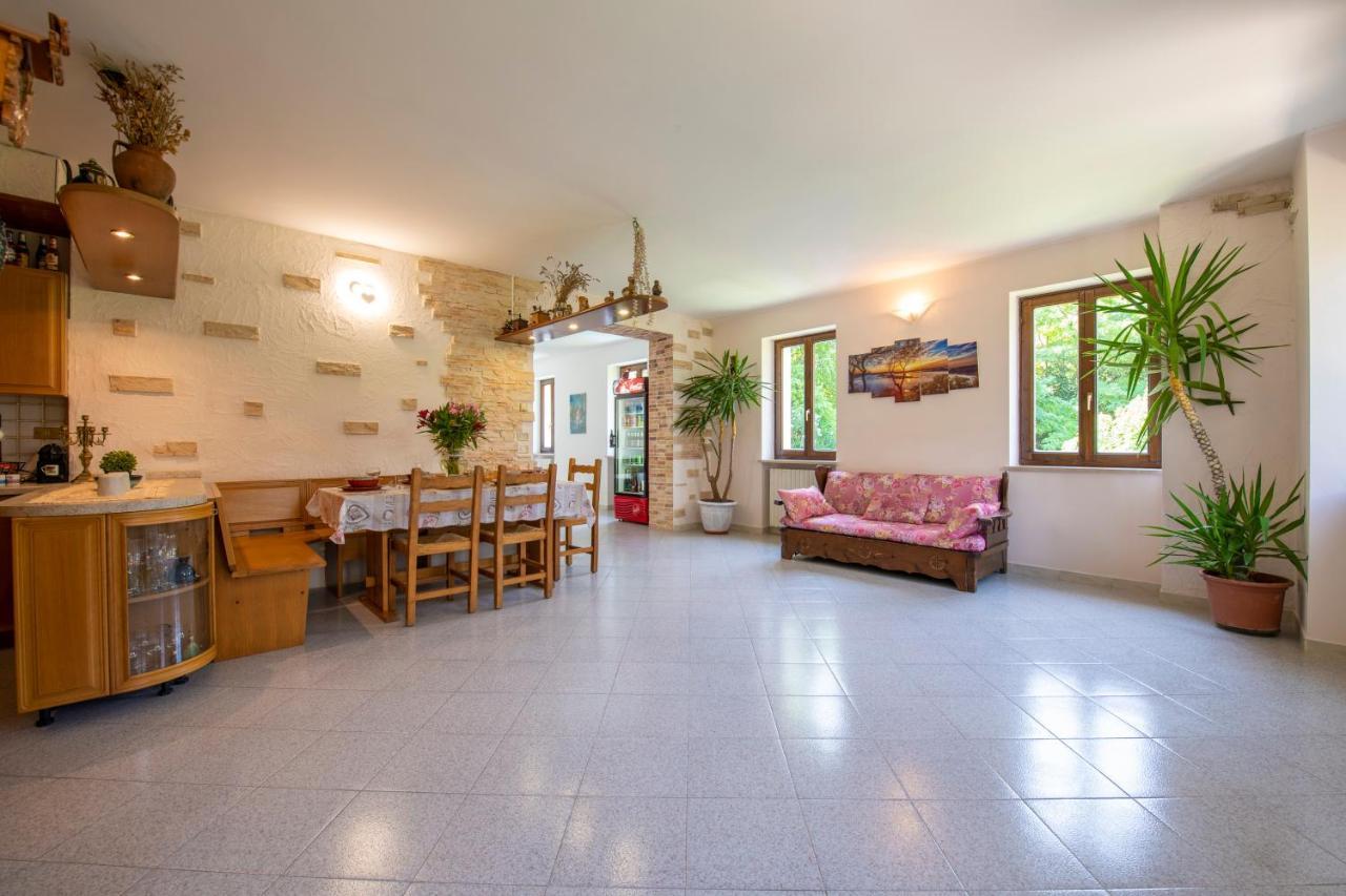 Le3Sirene Apartment Brentino Belluno Bagian luar foto